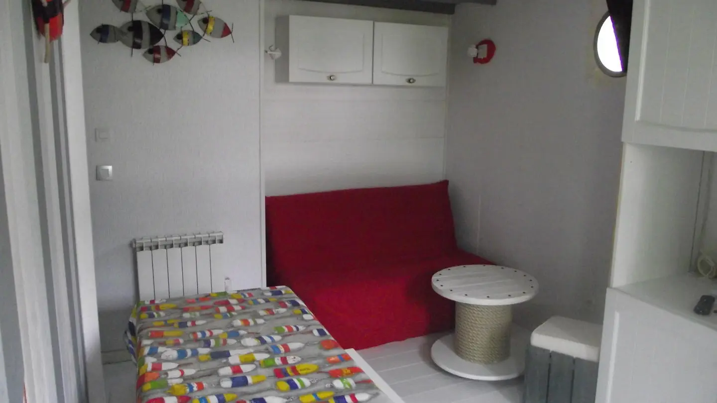 2022-AUBERTIN PP-STUDIO-LOCATION SAISONNIERE-LE PALAIS-BELLEILE