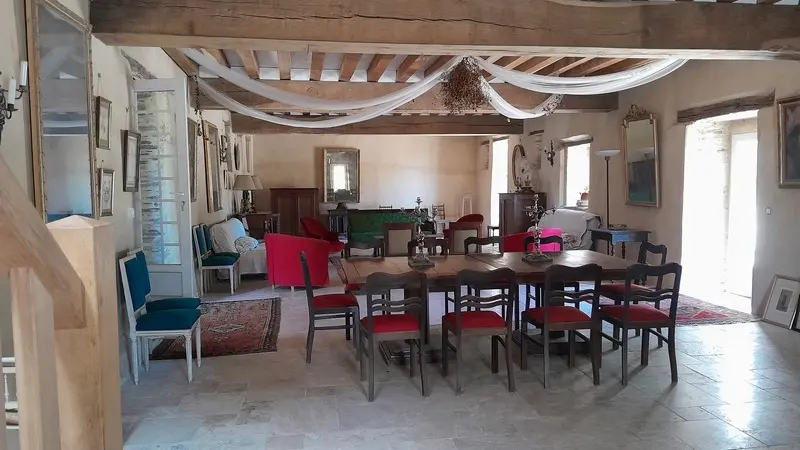 3 photo grand gîte salon salle à manger