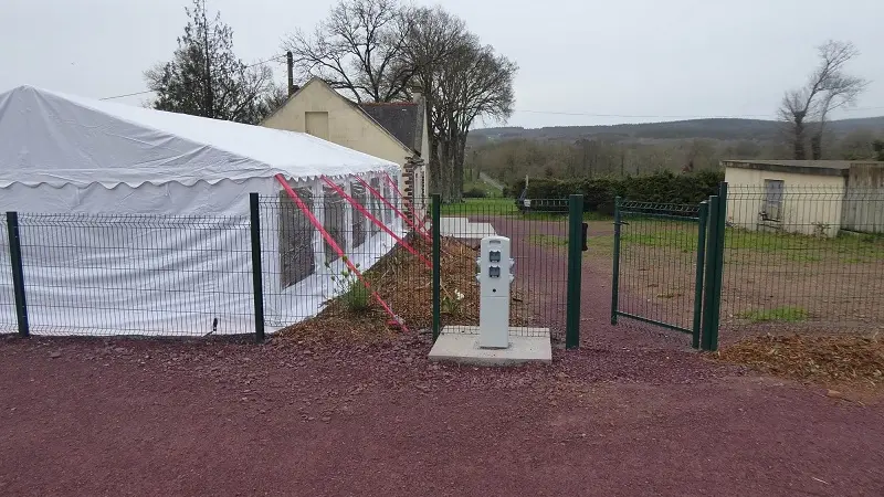 Aire de stationnement et service électricité Camping-cars Concoret