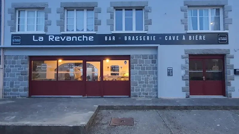 LaRevanche_resaurant_bar_Saint-Malo-des-trois-fontaines