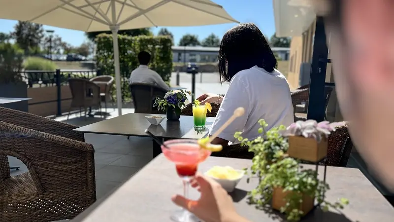 brit hotel L'Hippodrome - terrasse - Ploërmel - Morbihan -  Bretagne