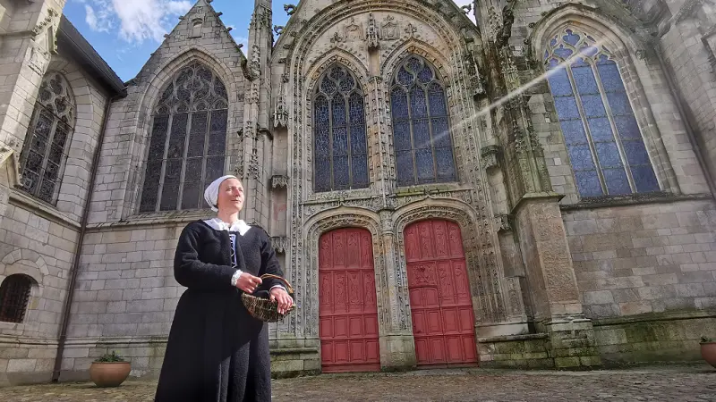 visite_guidée_insolite_costume_StArmel_ploermel_DestinationBroceliande