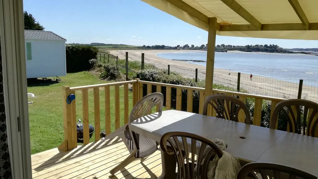 Location mobil home face à la mer - Vue sur la pointe de Pen Lan -