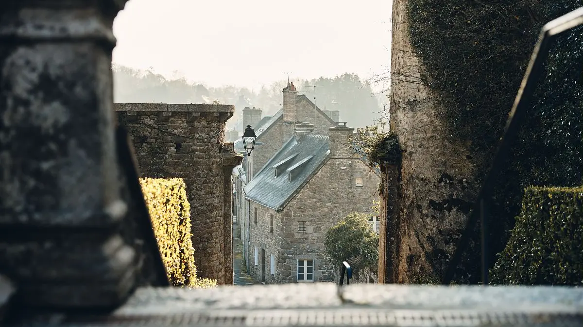 A la découverte du patrimoine de Quintin_Porte Neuve, Escalier_crédit Alexandre Lamoureux_validité_31102030