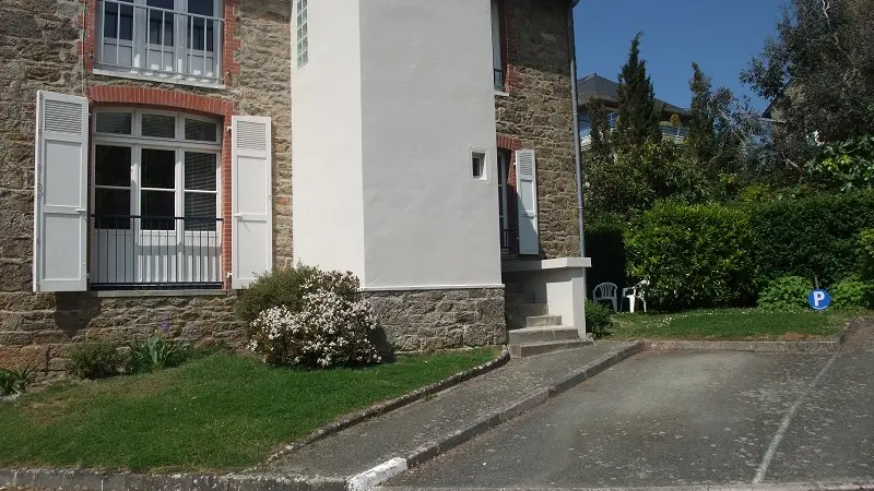 AUFFRET.façade. StMalo