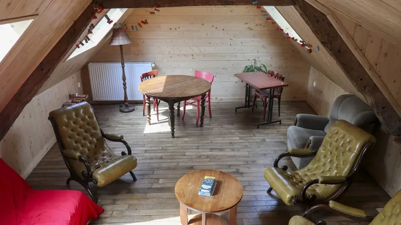 Auberge - salon ©Le Champ commun