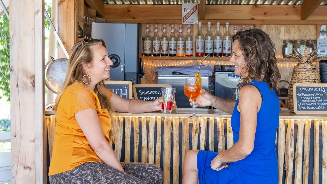 Bar - cocktails - Dihan café lounge