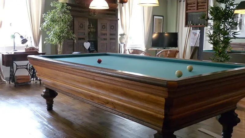Bienvenue au Moulin de la Béraudaie salle de billard - Bohal - Morbihan - Bretagne