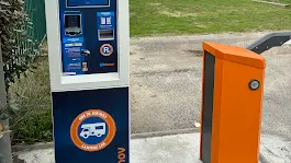 Borne de paiement aire stationnement van Penvins