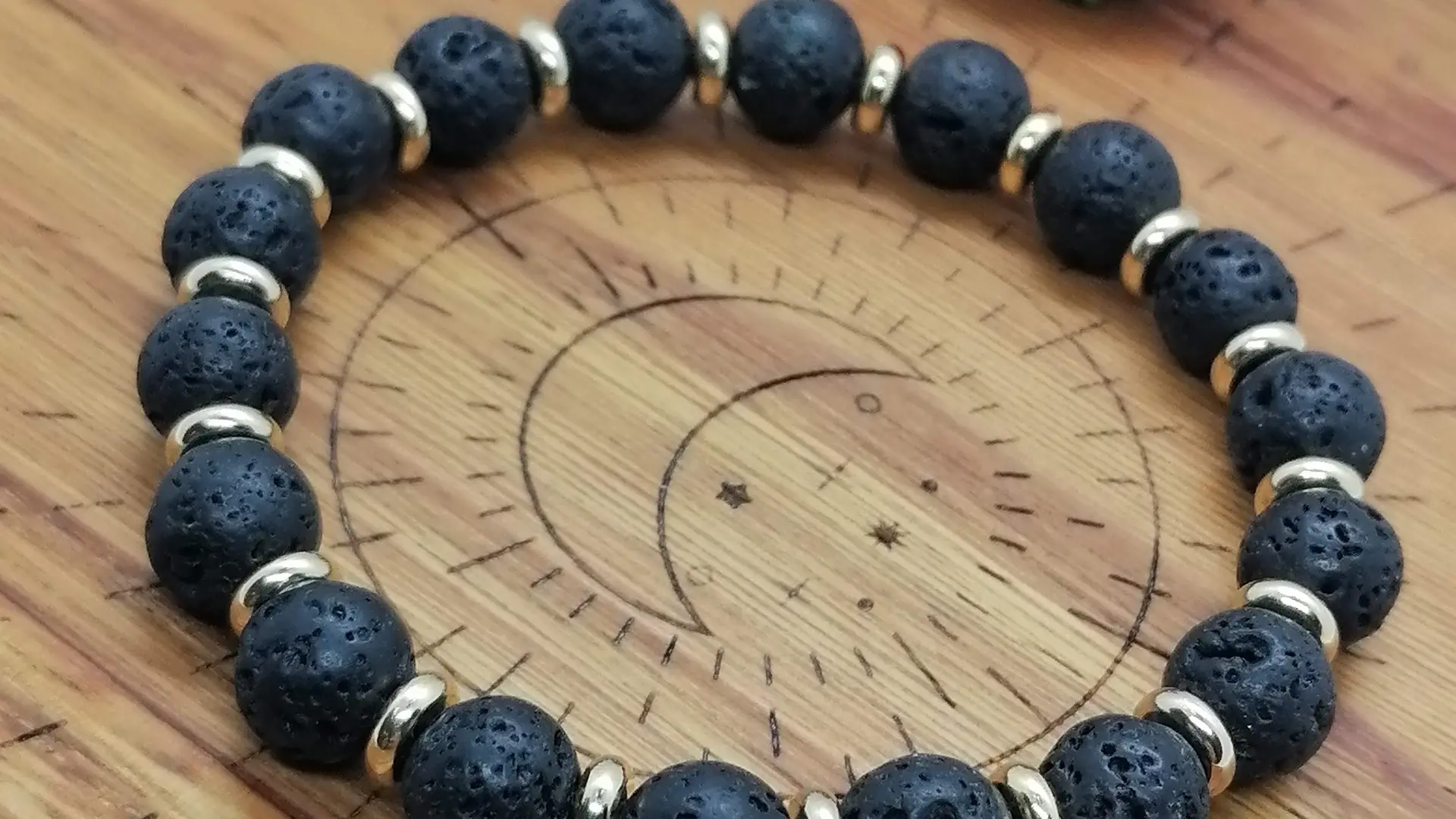 Bracelet vitalité en pierres de lave