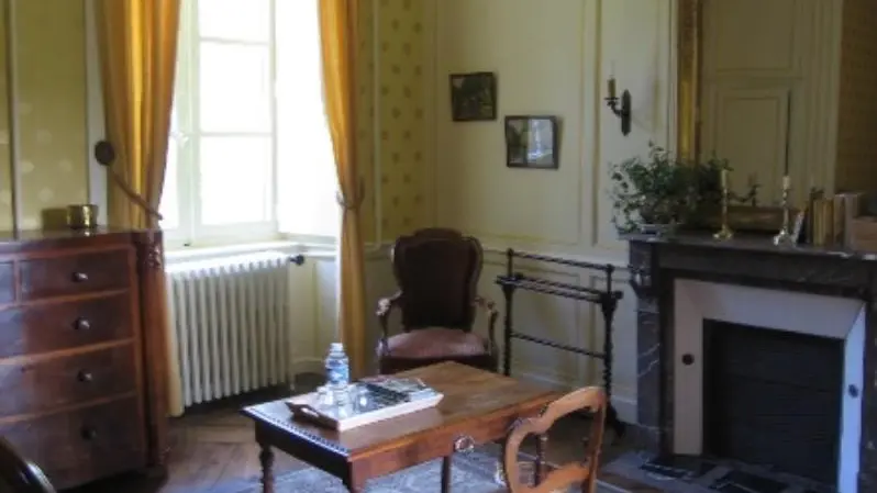 CHAMBRE JAUNE