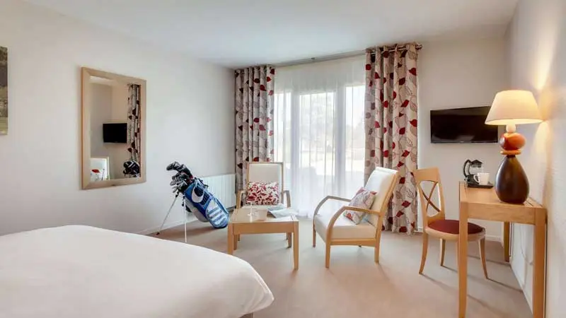 Les Ormes, Golf & Resort