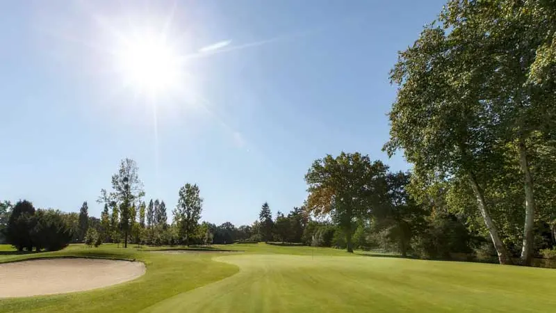 Les Ormes, Golf & Resort