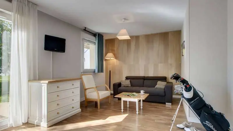 Les Ormes, Golf & Resort