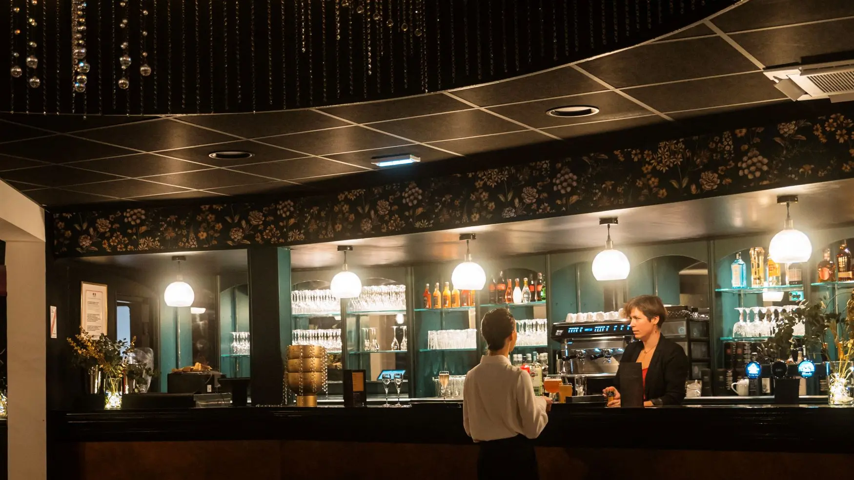 Cabaret Madame Simone-St-Malo Dinan_Nouveau_Spectacle-diner_Miniac-Morvan