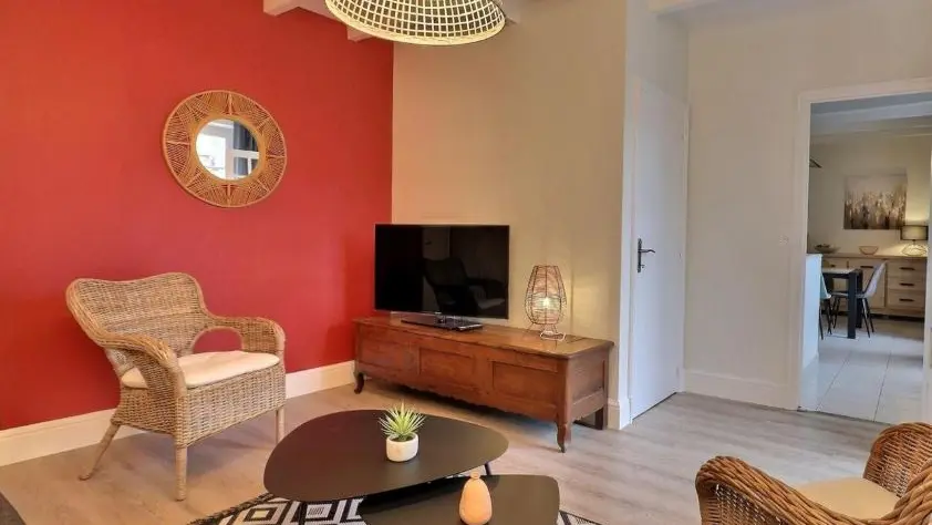 Location -Madame Lefeuvre-Saint-Marcan