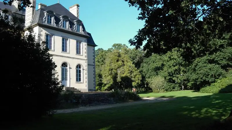 Chateau propriétaires (2) (Copy)