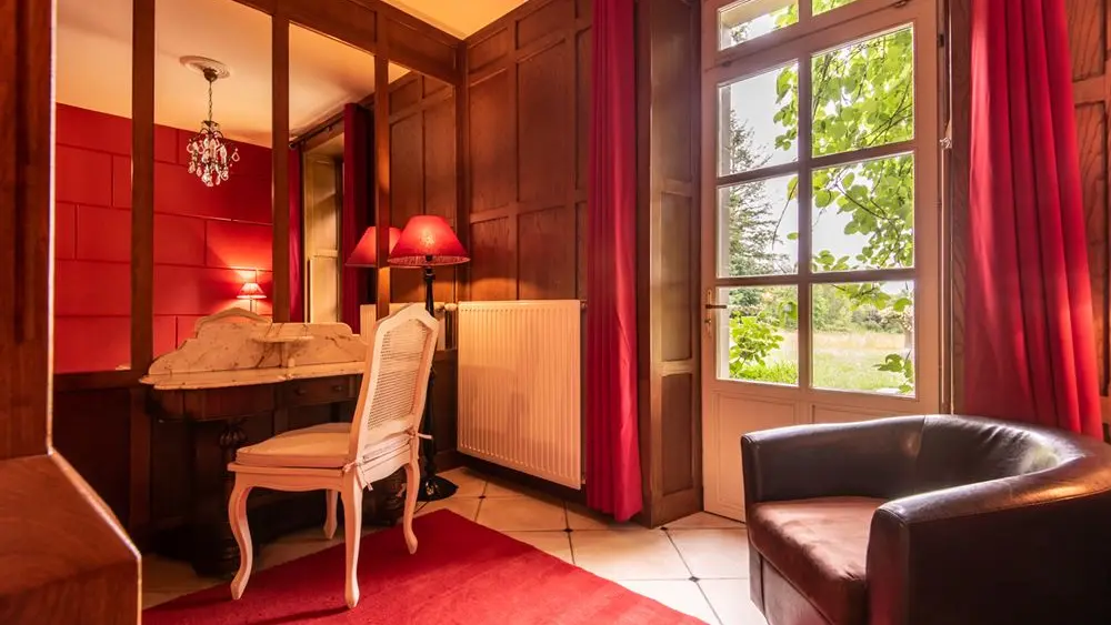 Chambre 2 bis appartement rez-de-jardin