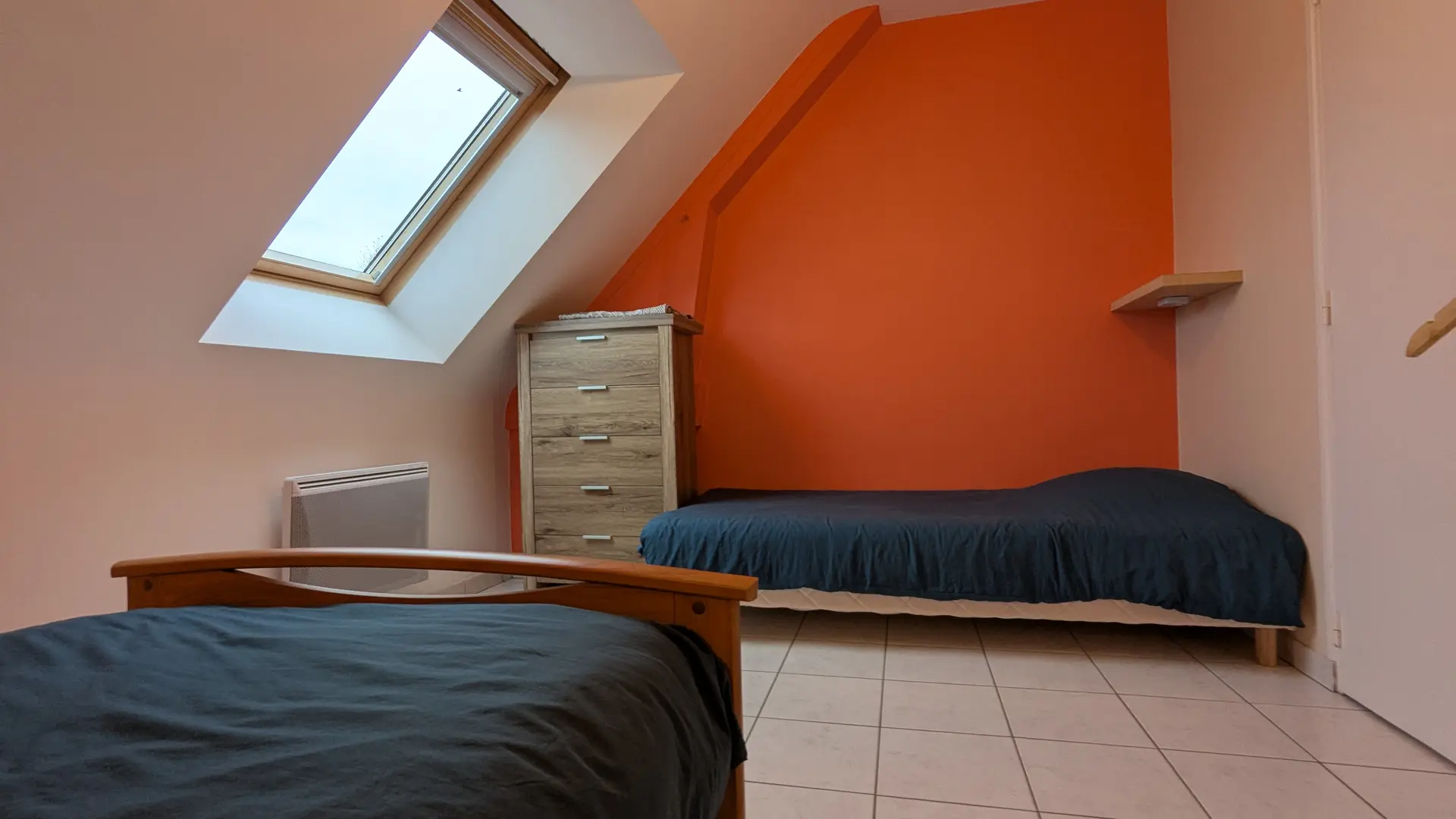 Chambre 3 2 lits 1 simple Gite Coté Parc