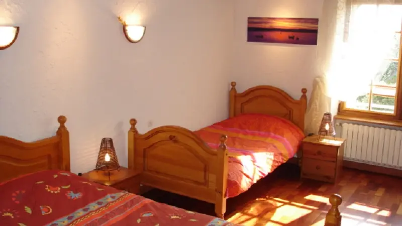 Maison d'hôtes La Porte de Pierre - Chambre Bois