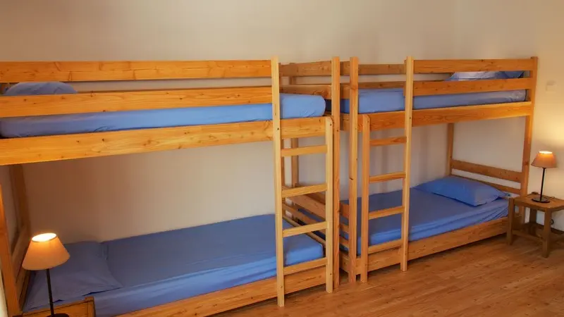 Chambre-collective--6-personnes--Auberge-du-Champ-Commun--2-