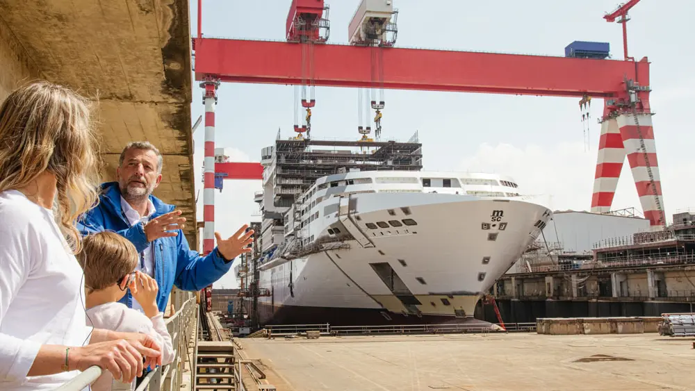 Visite des chantiers navals