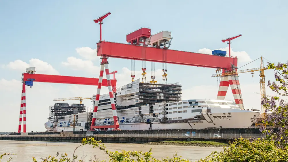 Visite des chantiers navals