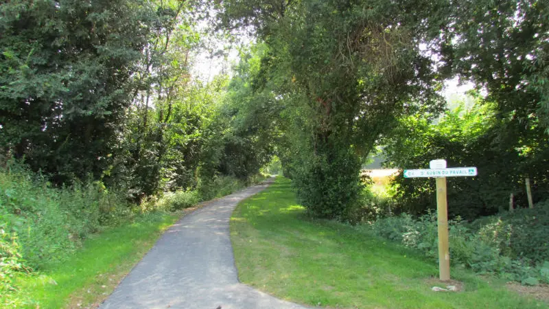 Chemin vers Saint-Aubin-du-Pavail