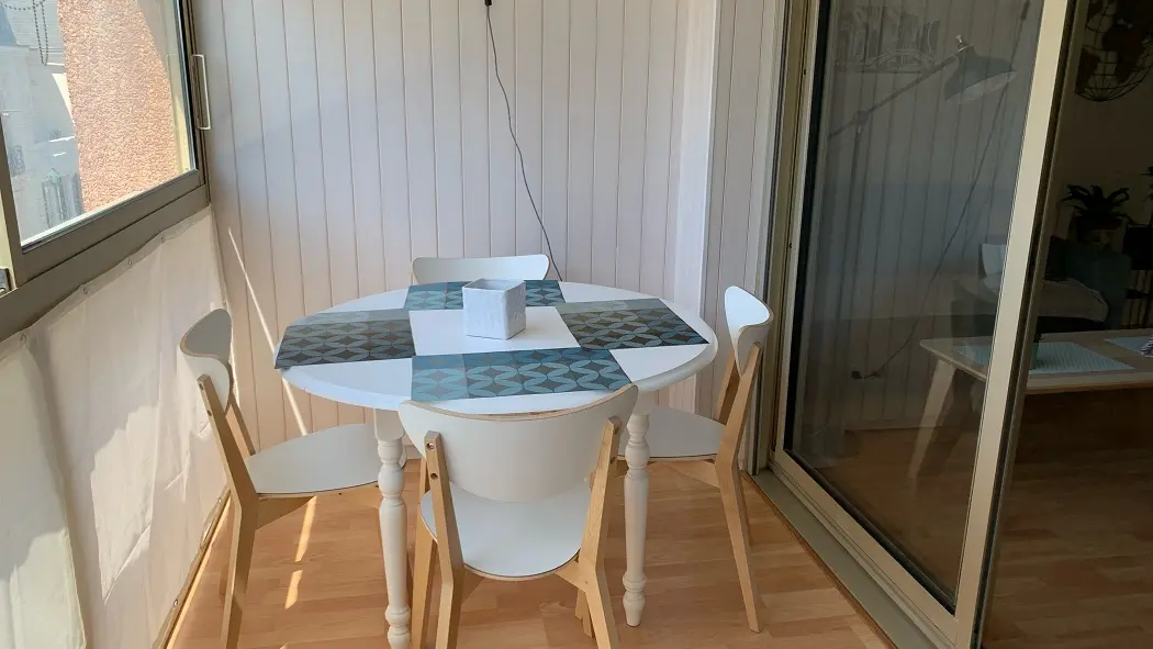 Coin repas Loggia Victor Hugo Dinard (1)