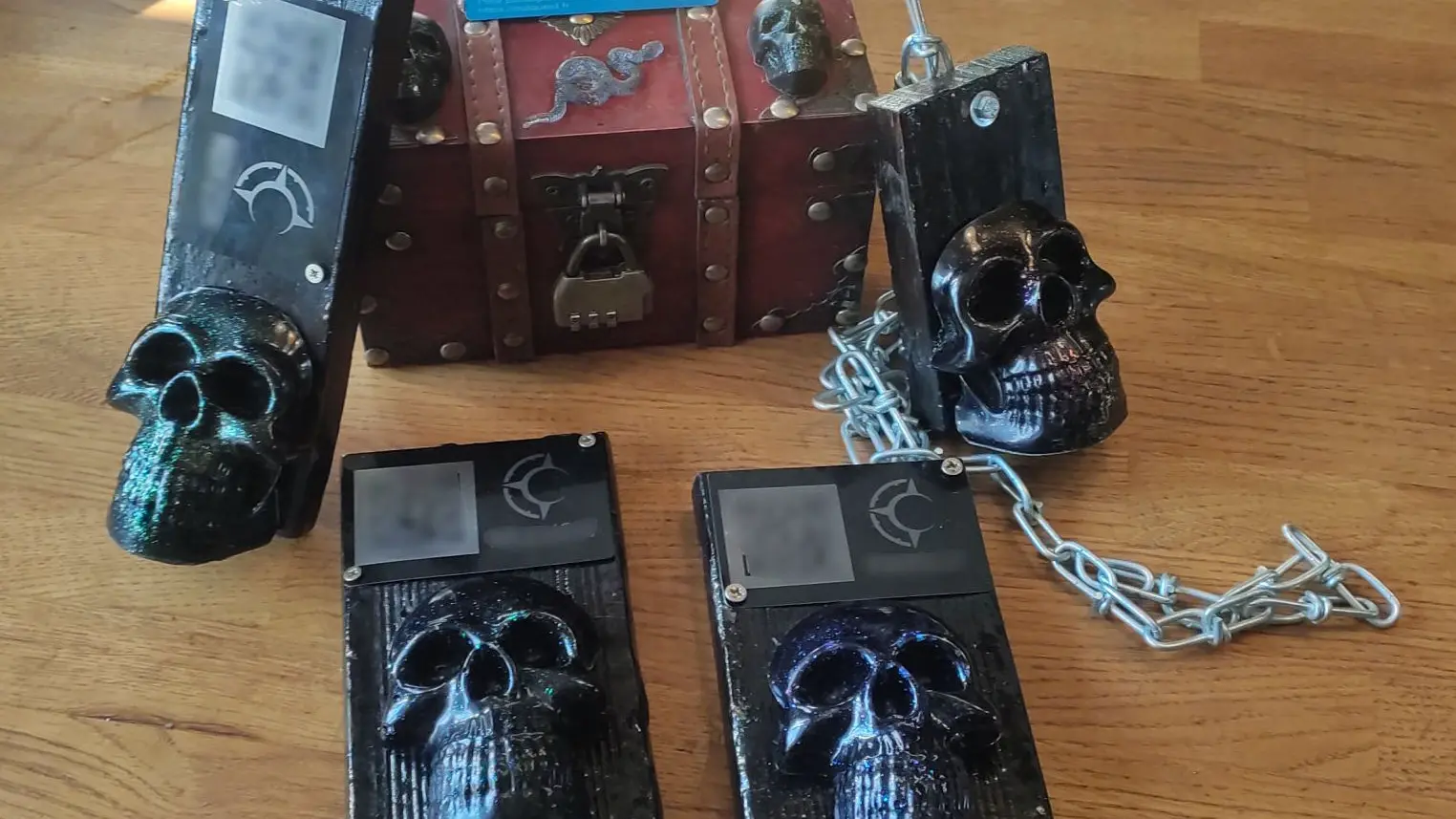 OutQuest - Le Trésor de Drake - Balises et coffre