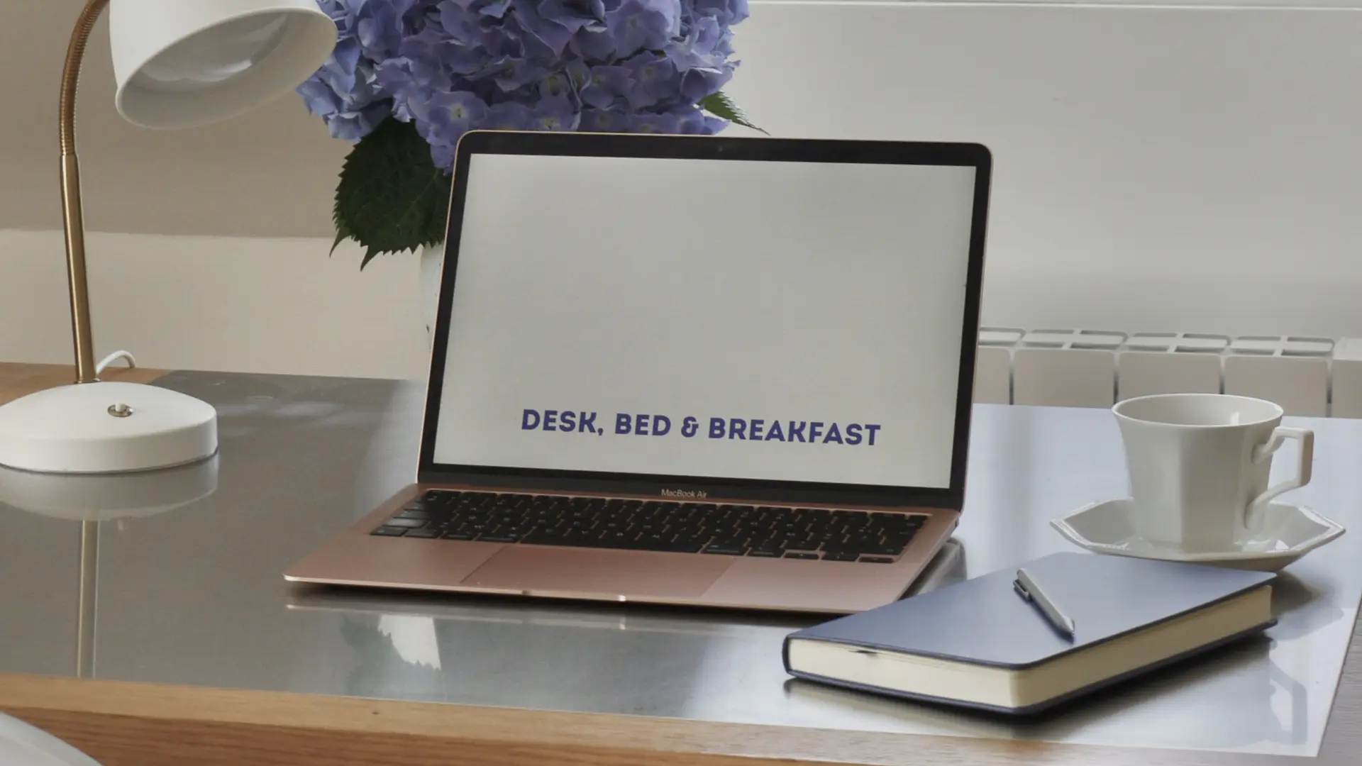 DESK BED &BREAKFAST-CH (2)