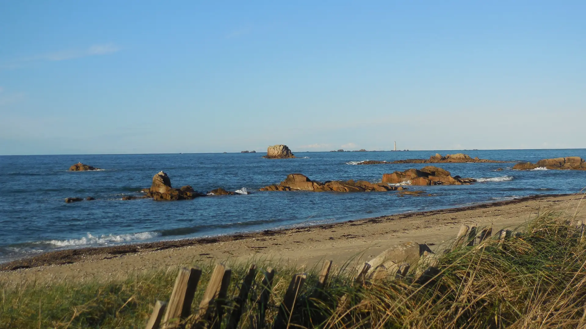 Vue Phare des Héaux depuis le Sillon
