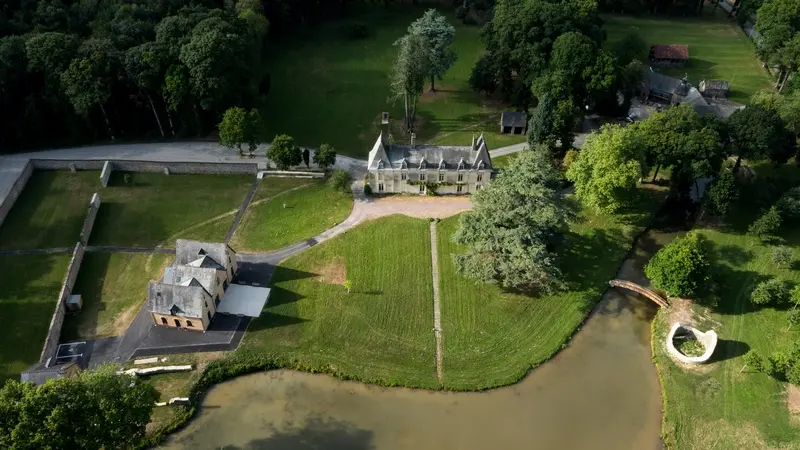 Domaine des Hayes_Maxent_Cottage_vue