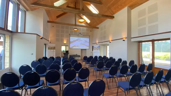 Domaine des Hayes_salle de réunion_1