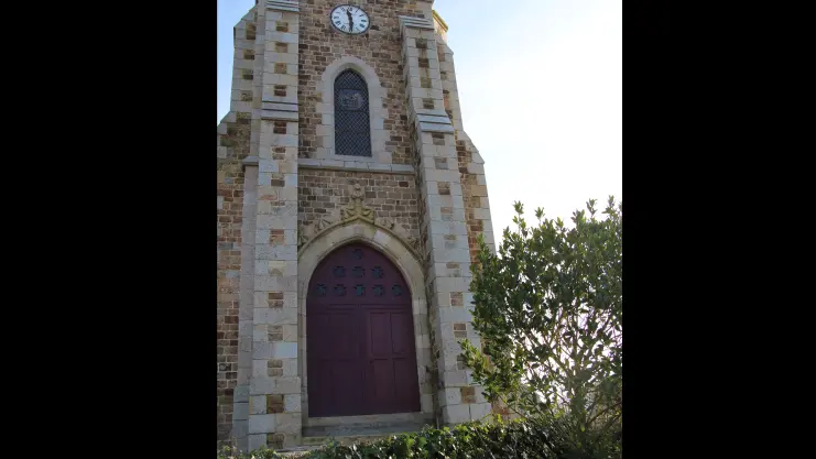 EGLISE ST PERN