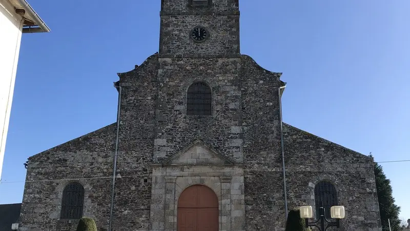 Eglise Irodouer - départ du circuit (4)