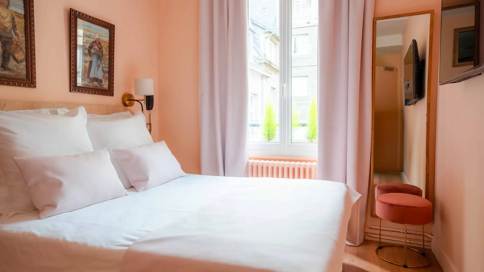 Chambre Fenetre sur cour