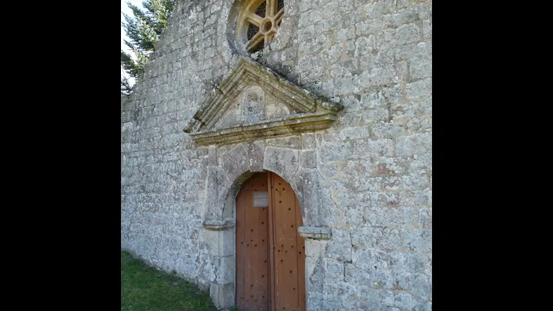 Fronton de la chapelle Sainte-Catherine à Lizio - Morbihan - Bretagne