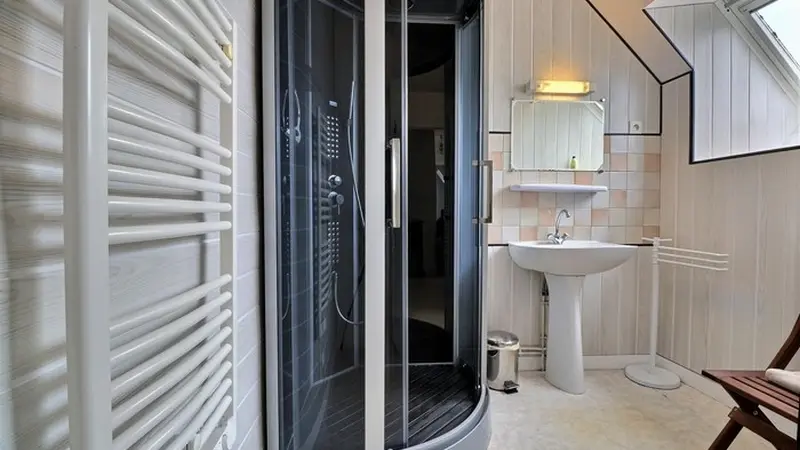 Gîte Nature et Contes_Maxent_Salle d'eau