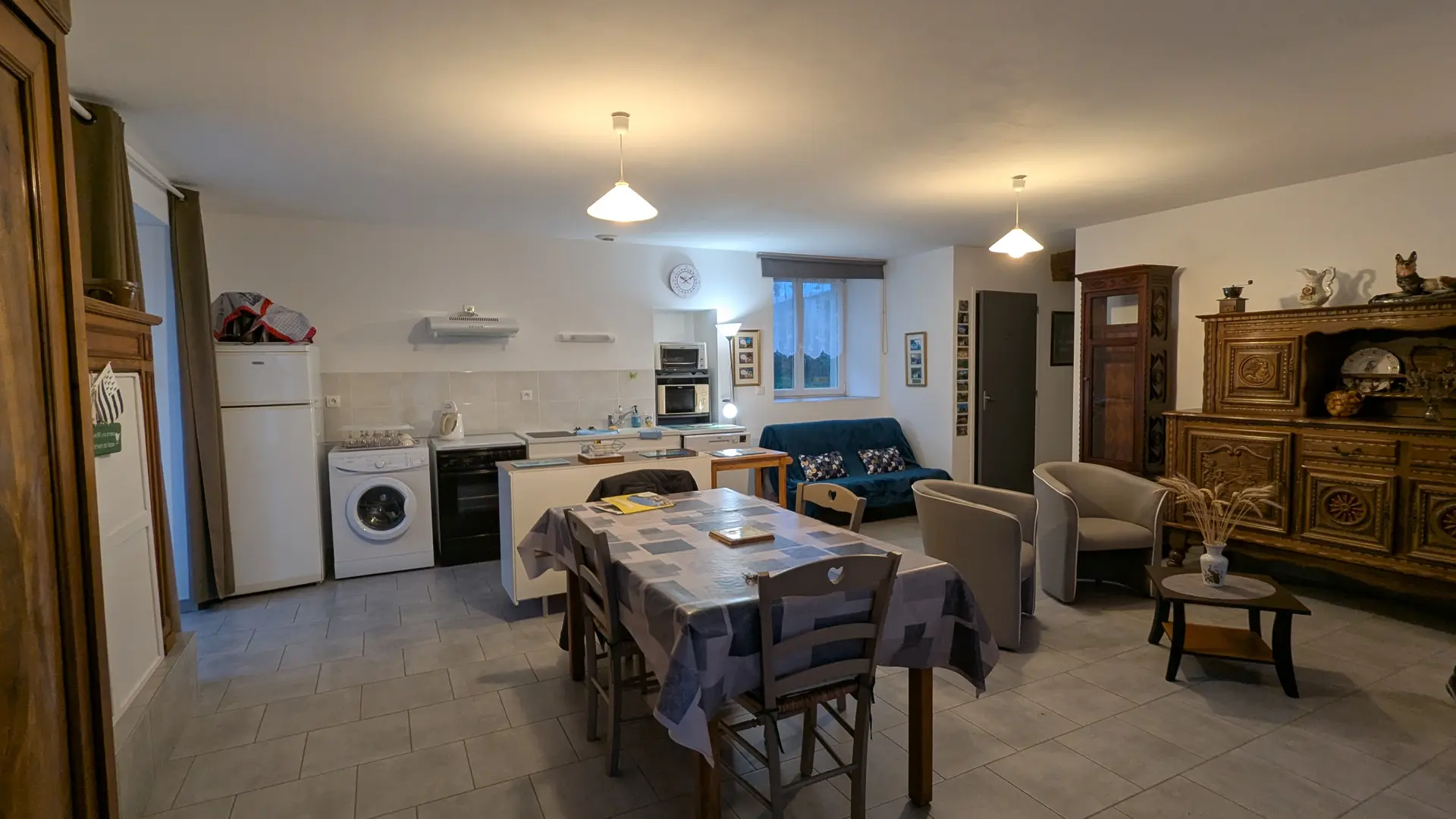 Gite Les Chenes - Salle à manger cuisine