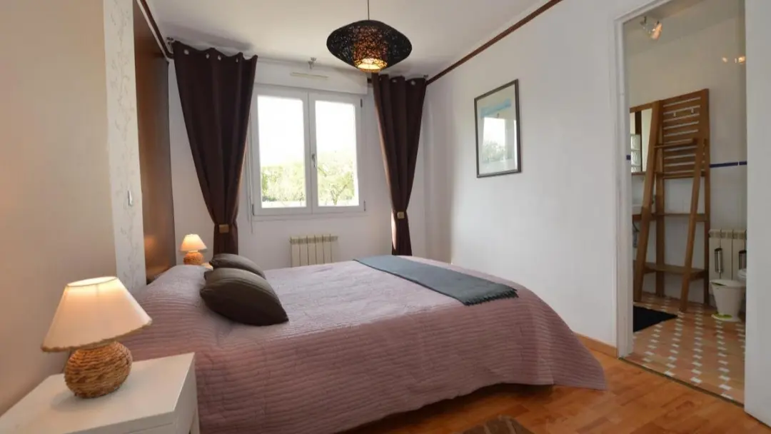 Gite la Tour la pélerinière chambre 1