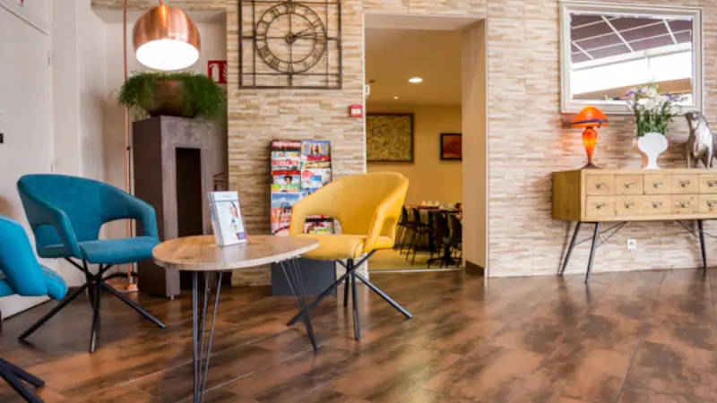 Hall - Réception Les Voyageurs (5)