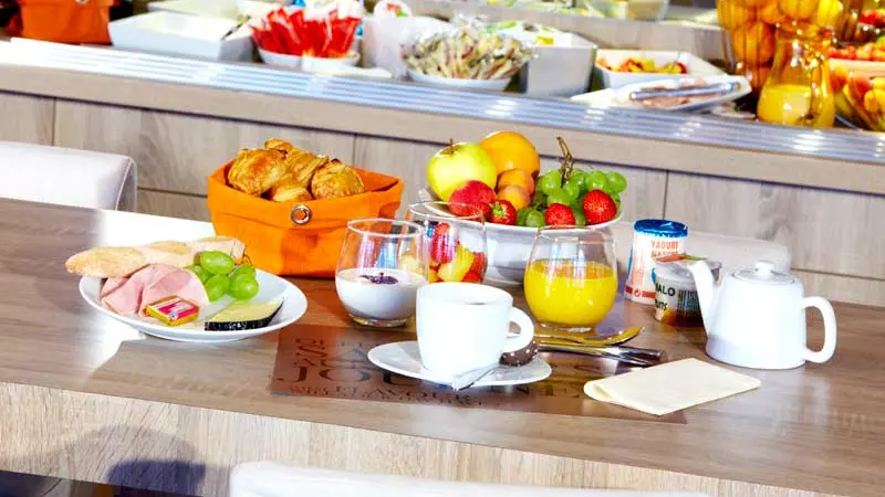 Hôtel-Restaurant Kyriad Prestige Vannes Pompidou