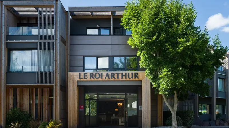 Hotel Spa Roi Arthur - entrée - Ploërmel - lac au Duc - Bretagne