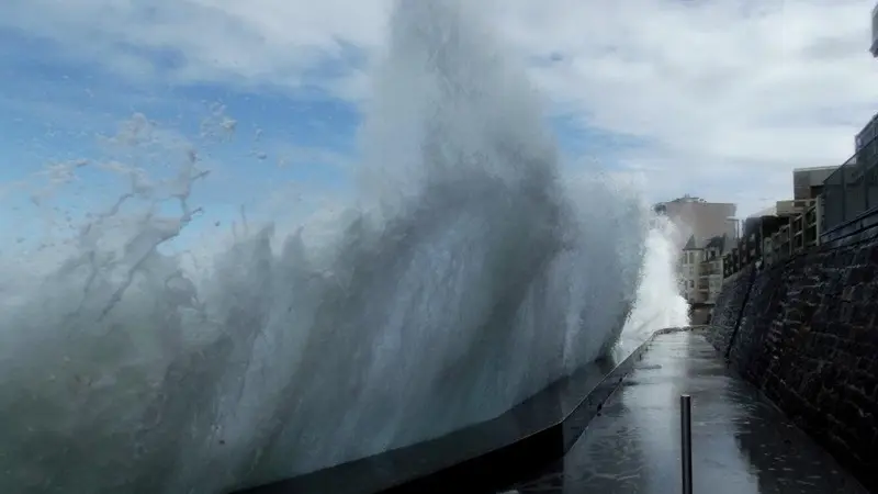 Balades Malouines, par Hugo BESNIER