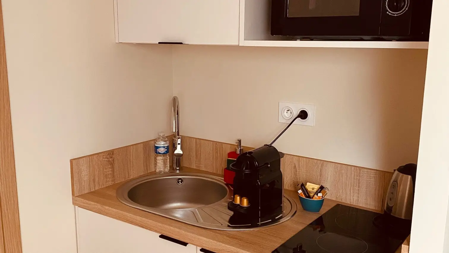 Espace kitchenette appartement 8 Solférino