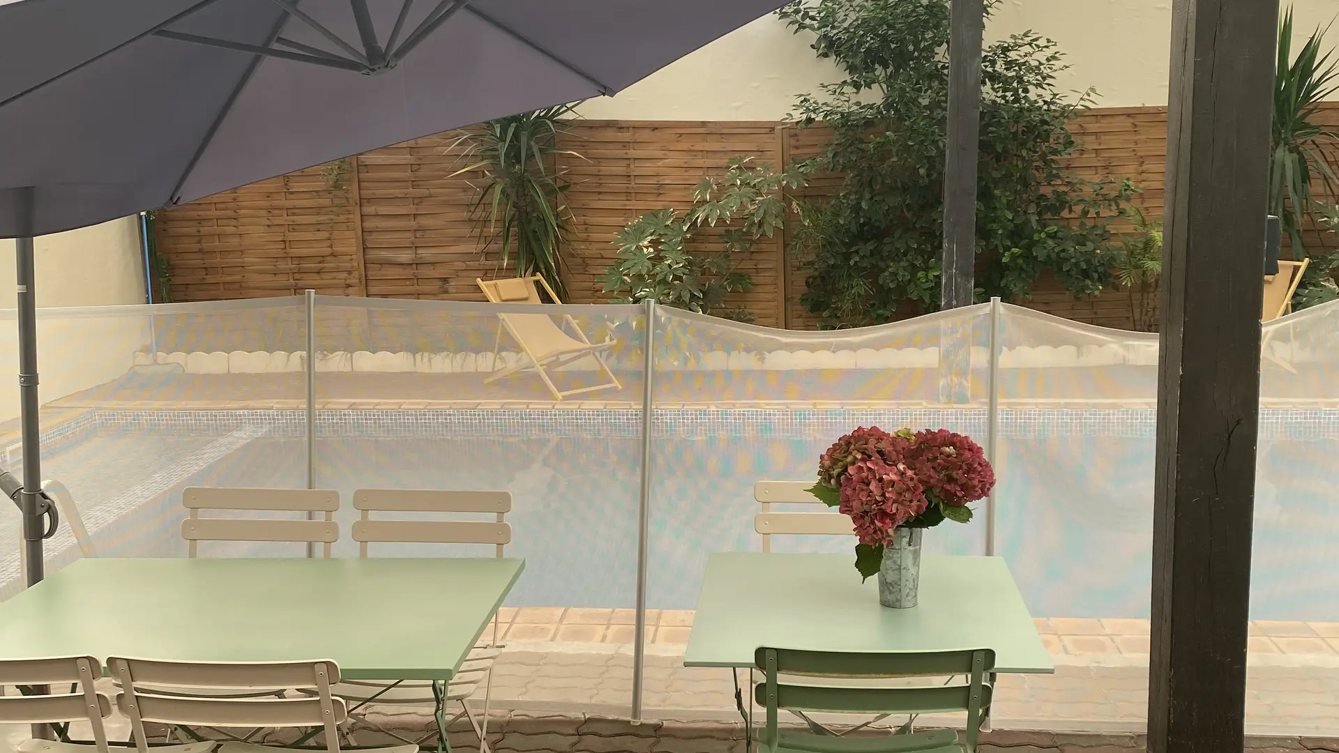 Chambre d'hôtes - La Clef du Four - Plesder (terrasse piscine)