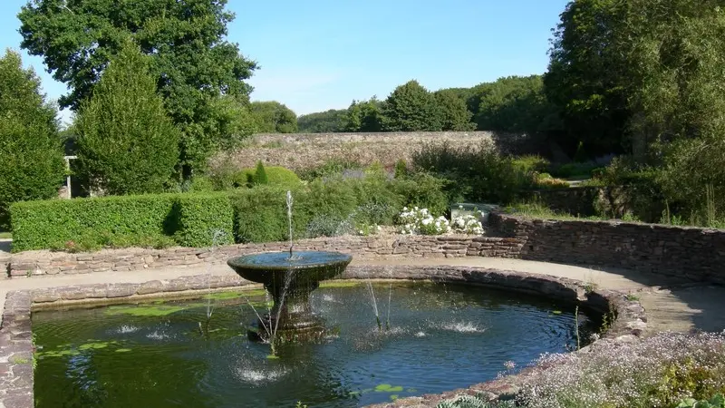 Jardin des Evêques-St Malo de Beignon-Brocéliande-Bretagne