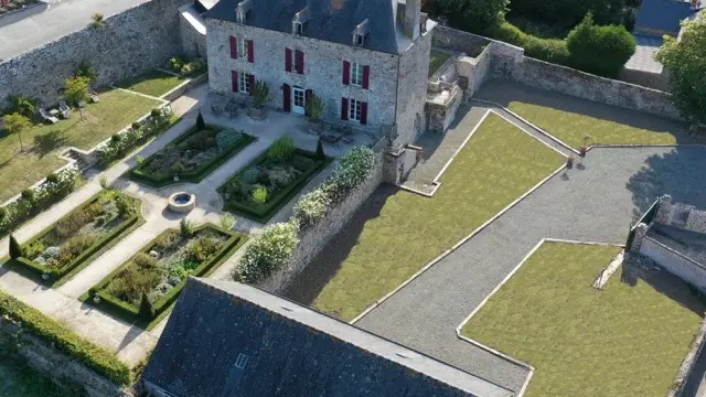 Chambres d'hôtes-Jardin-Des-Simples-Mont-Dol