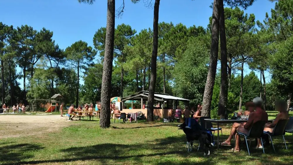 Camping Naturiste CNBS La Pinède